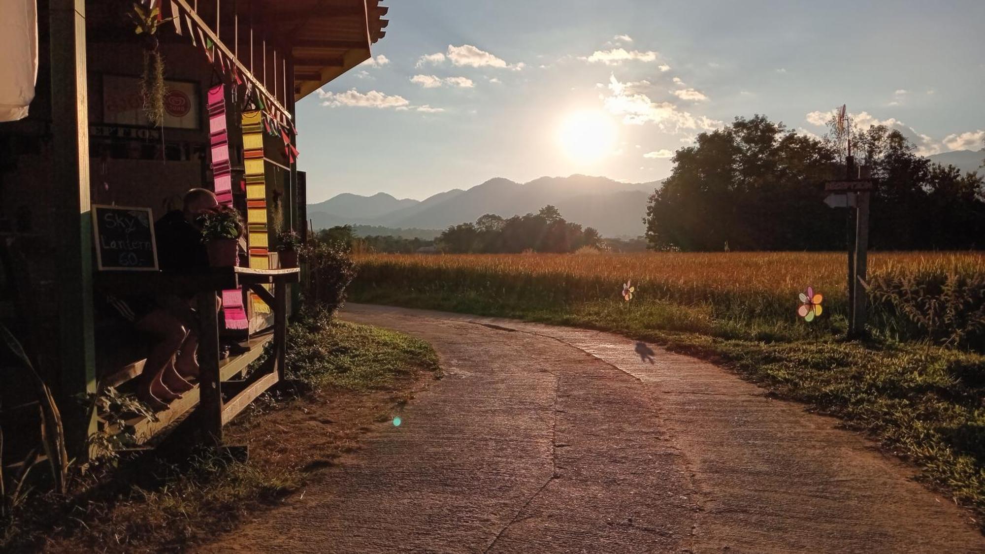 Chill In Pai Hotel Exterior foto